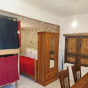  Bed & Breakfast Cafe